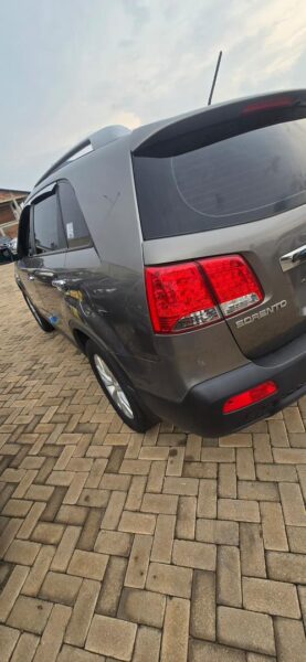 Kia sorento 2012 car for rent