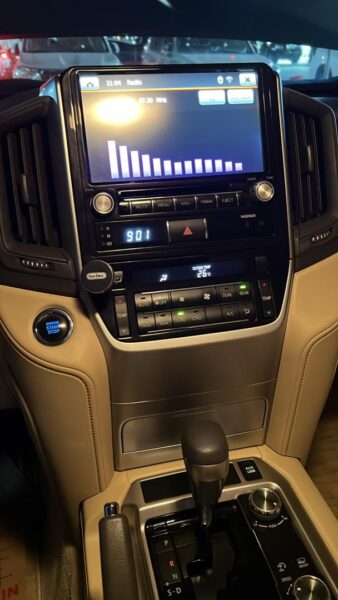 Toyota V8 2019 automatic