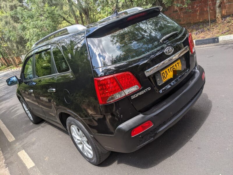 KIA SORENTO 2010