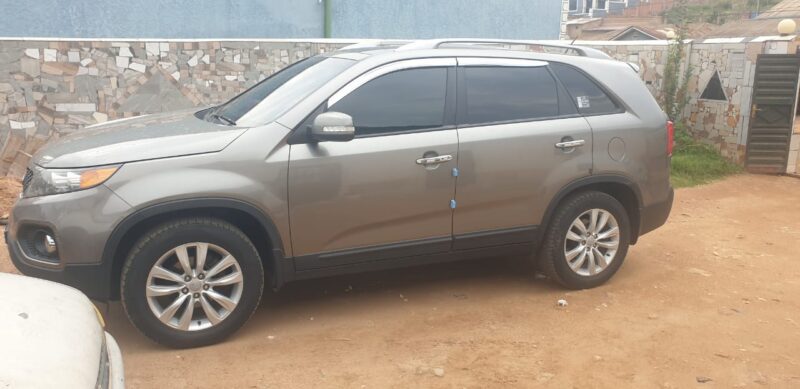KIA SORENTO FOR RENT