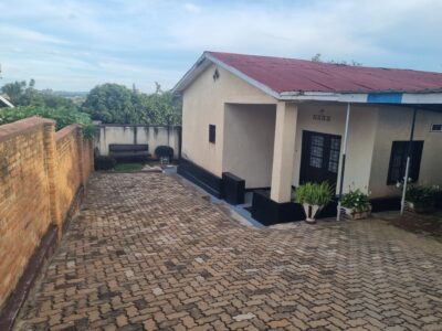 NIBOYI NEAR BY ALPHA PARASE HOTEL OLD HOUSE FOR SALE