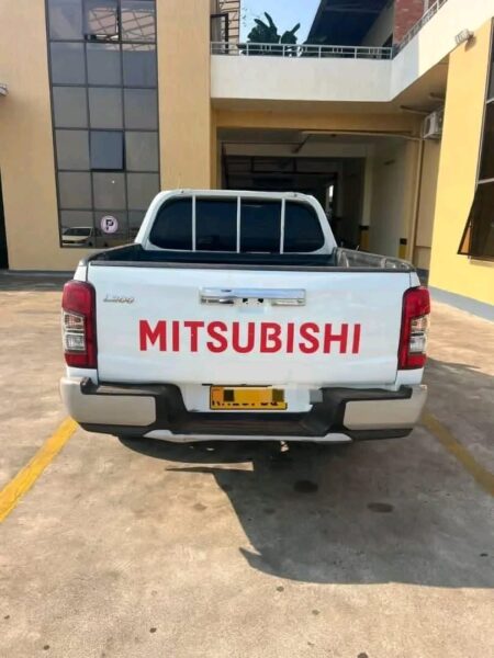 Mitsubishi pickup 2022 for sale