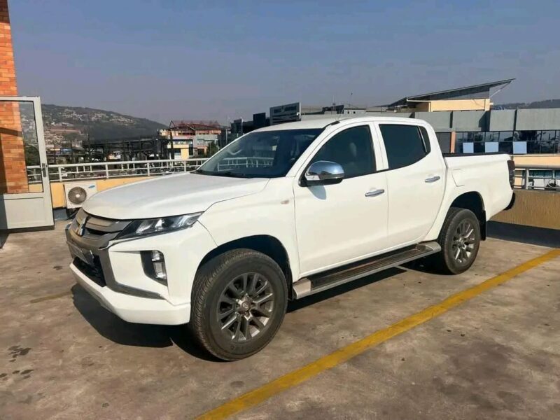 Mitsubishi pickup 2022 for sale