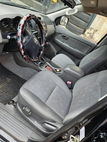 TOYOTA HILUX 2015 for sale