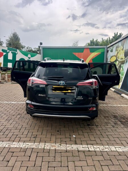 TOYOTA RAVA HYBRID 2018 FOR SALE