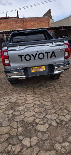Toyota hilux revolution automatic 2022 for sale