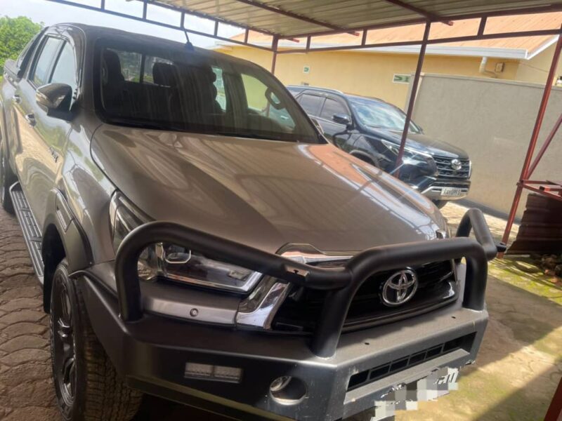 Toyota hilux revolution automatic 2022 for sale