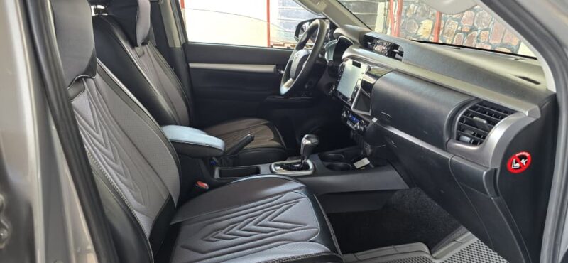 Toyota hilux revolution automatic 2022 for sale