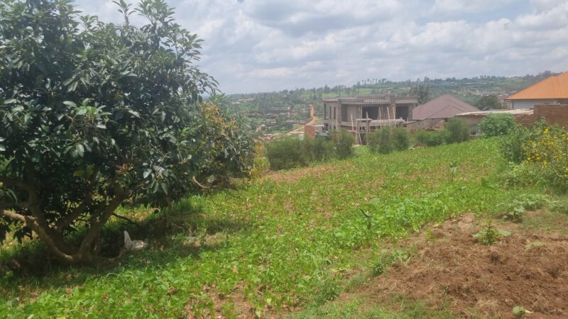 Kicukiro kagarama muyange plot for sale