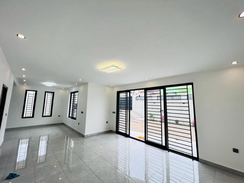 Kicukiro kagarama muyange house for sale