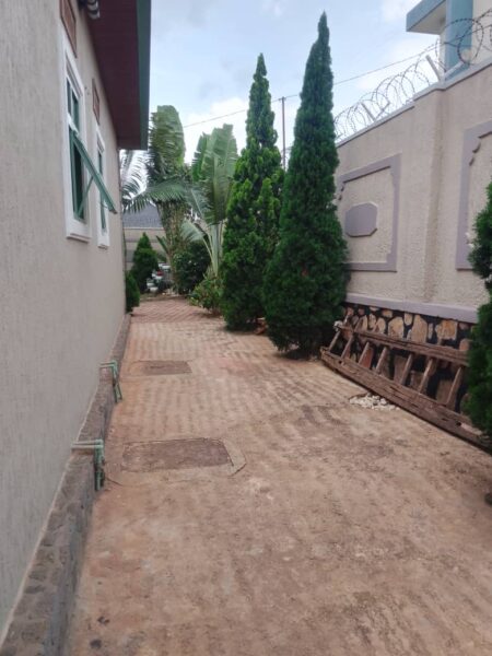 Masaka House for sale near CHIK