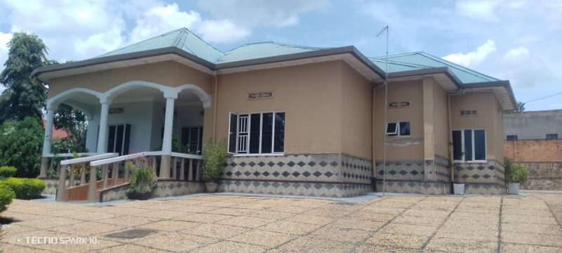 Gasaraba full furnished house for rent