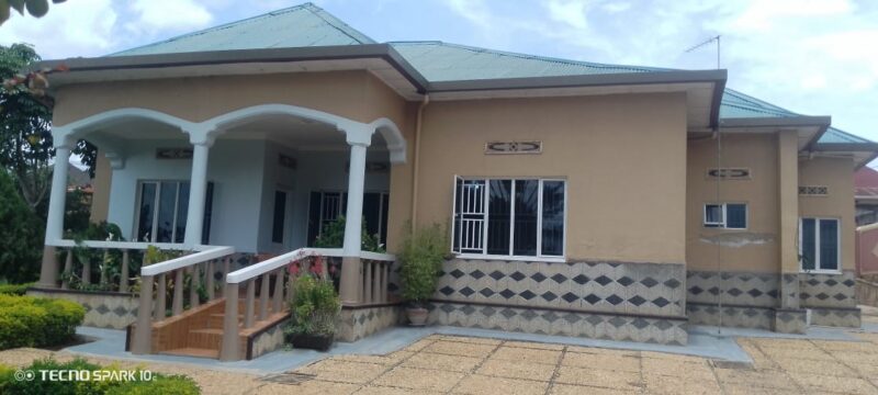Gasaraba full furnished house for rent