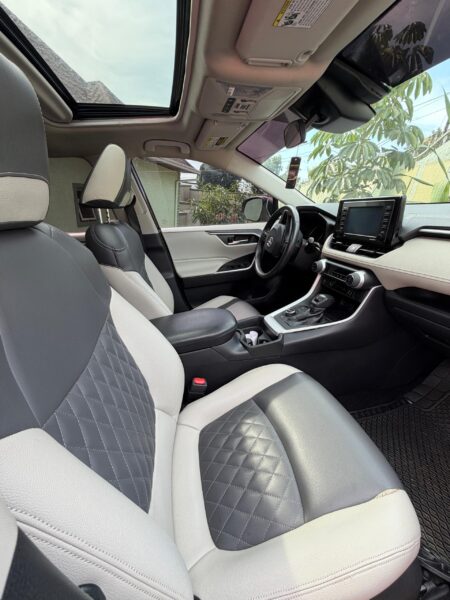 Rava4 hybrid automatic 2021 for sale