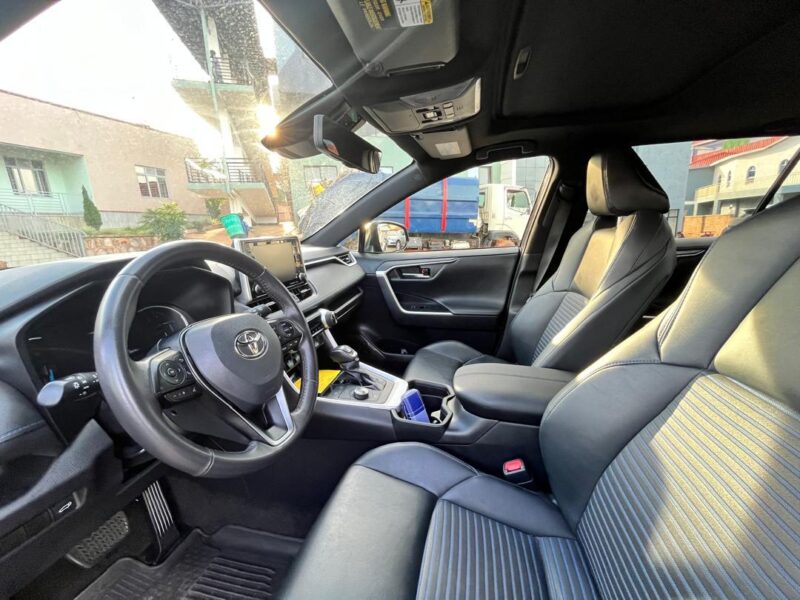 Rava 4 hybrid 2021 for sale