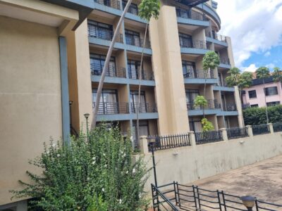 Nyarutarama hotel for sale