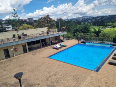 Nyarutarama hotel for sale