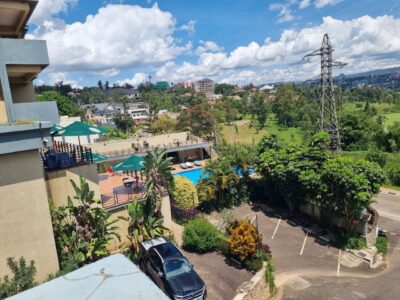 Nyarutarama hotel for sale