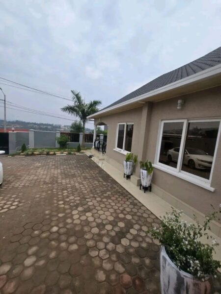 House for rent full furnished kimironko