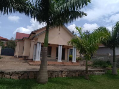 Kicukiro kagarama house for sale