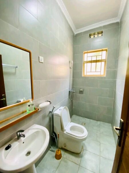 Kicukiro kagarama house for rent