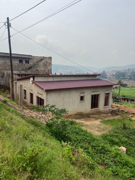 Ruyenzi kamonyi rugazi house for sale