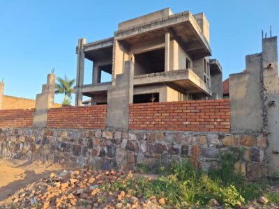 Ruyenzi unfinished house for sale