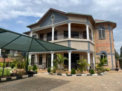 nyarutarama beautiful house for sale