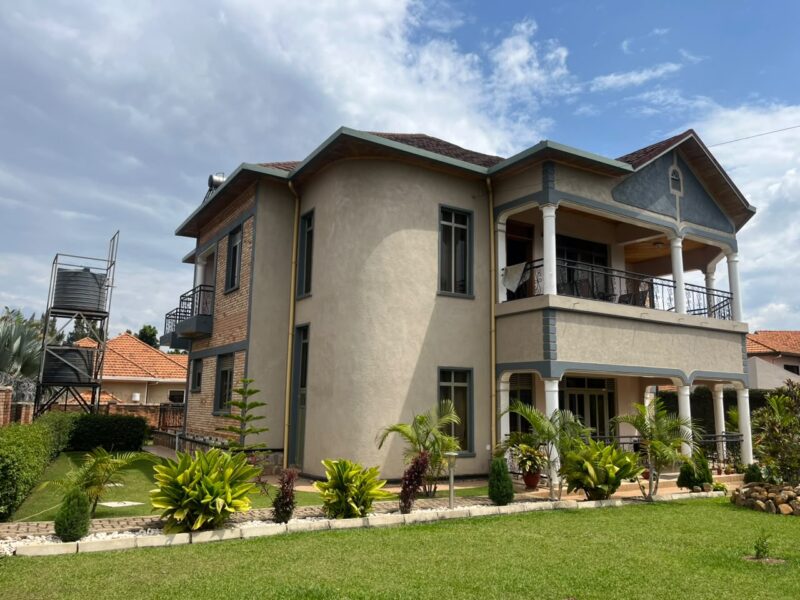 nyarutarama beautiful house for sale