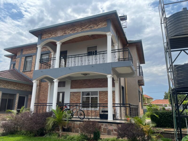 nyarutarama beautiful house for sale