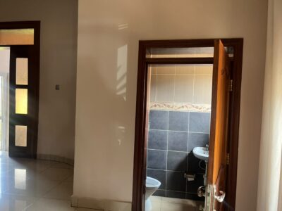 nyarutarama beautiful house for sale