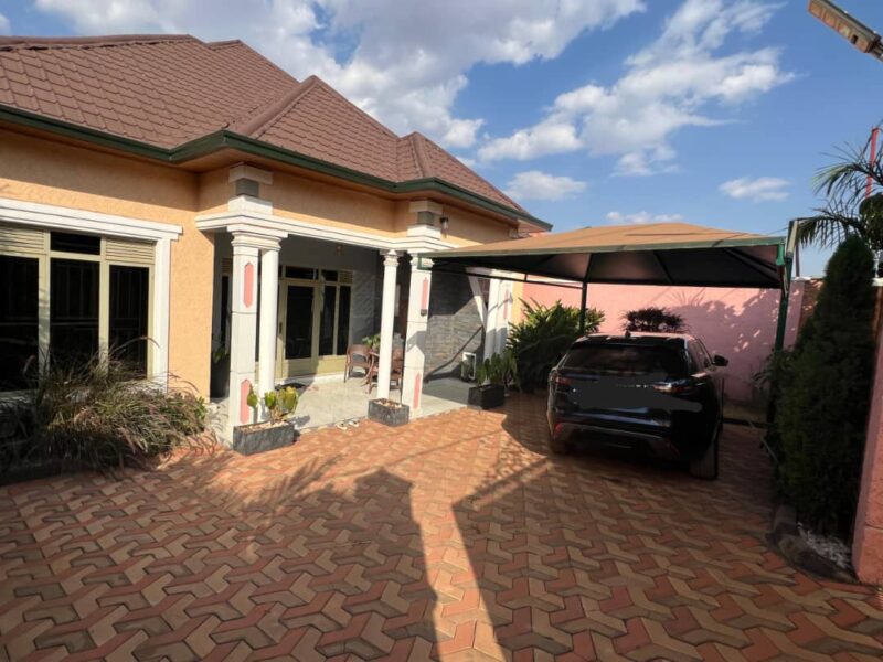 Kicukiro kagarama house for sale