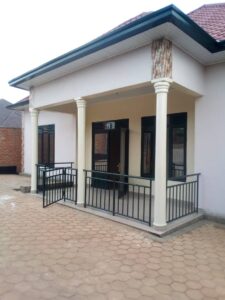 NICE HOUSE FOR SALE AT KICUKIRO KAREMBURE