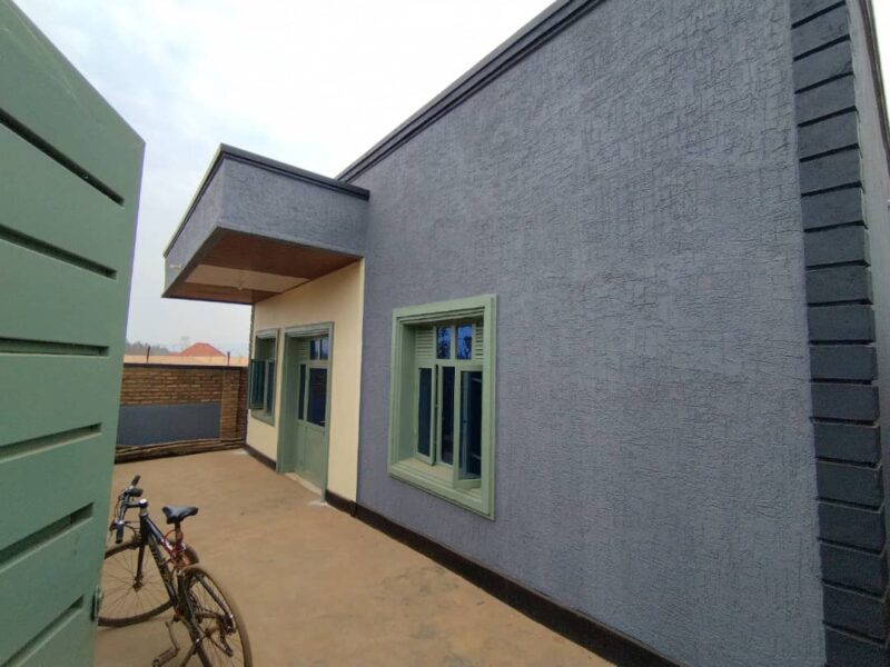 HOUSE FOR RENT GOOD MONEY FOR FAMILY