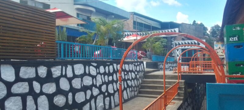 Muhanga business house for sale