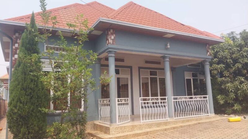 HOUSE FOR RENT AT KANOMBE, GASARABA