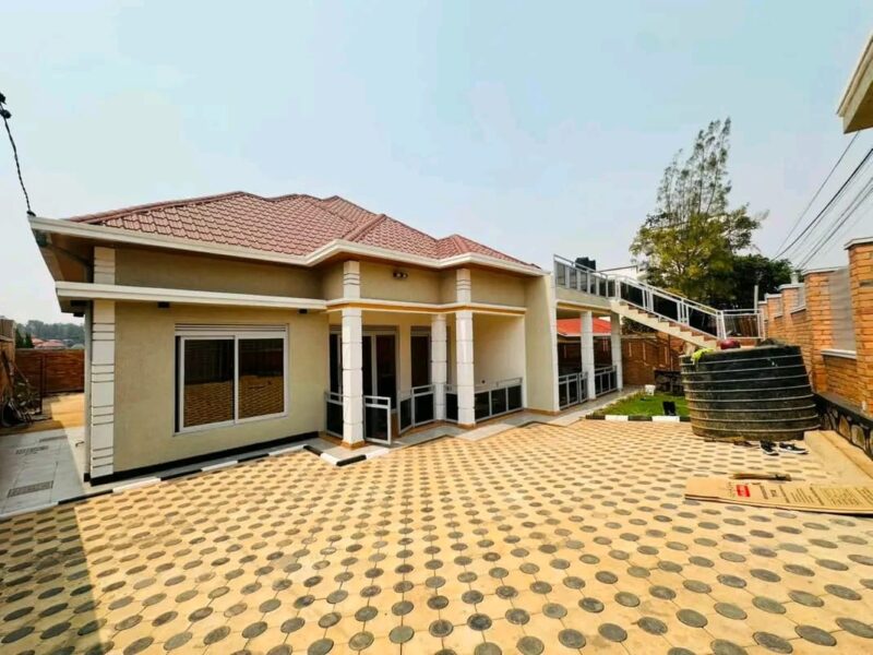 NICE HOUSE FOR SALE