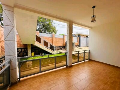 NICE HOUSE FOR SALE